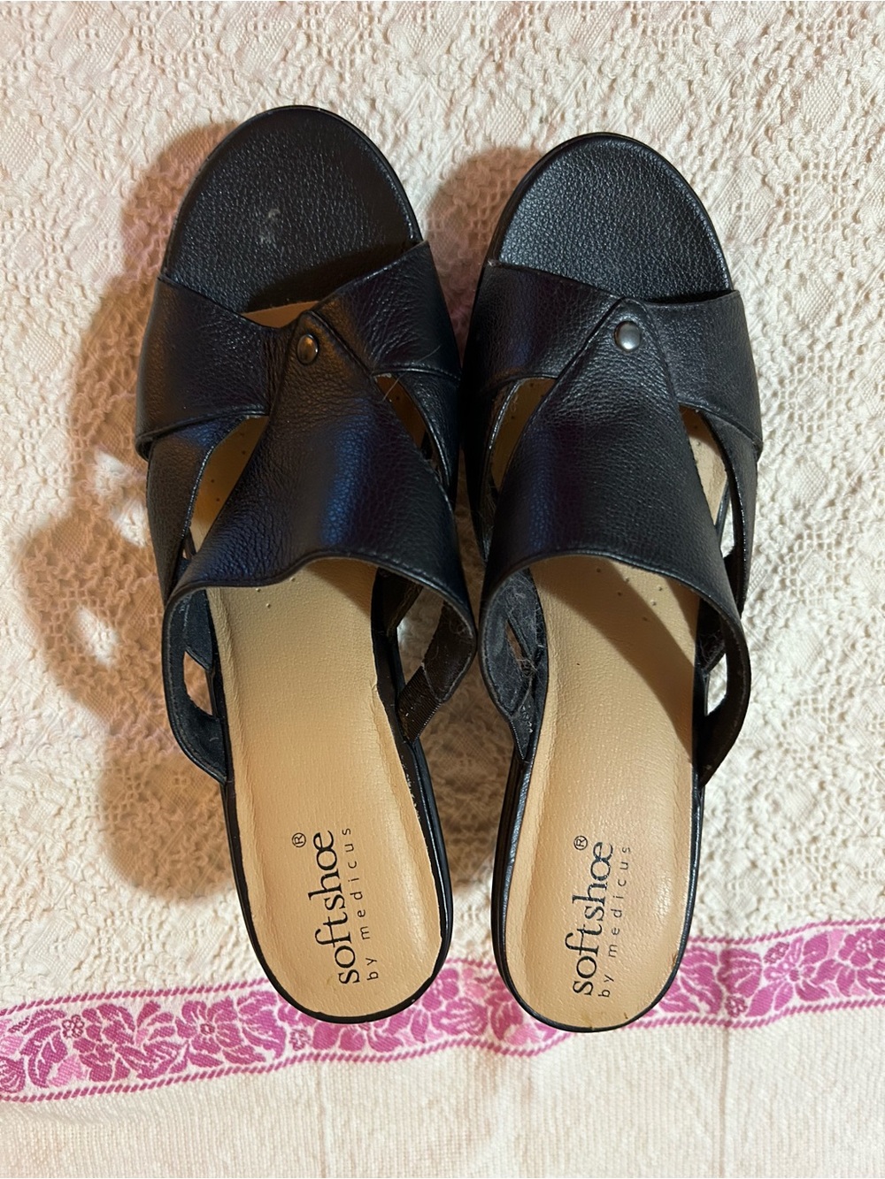Softshoe Black Slip-On Women’s Sandals